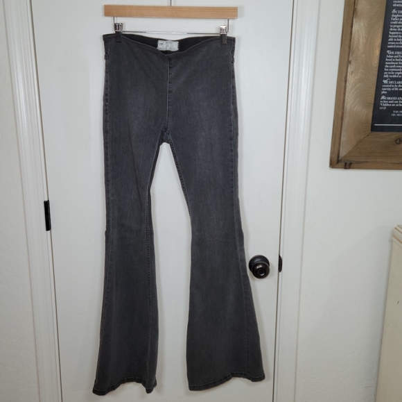 Free People Grey Wide-Leg Flare Pullon Pants Size 27 - Picture 1 of 10